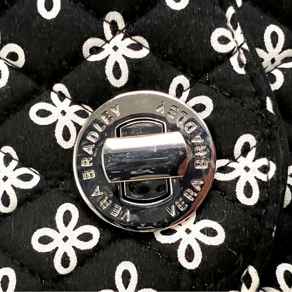 Vera Bradley Your Turn  Quilted Smartphone Wristlet - Picture 3 of 7